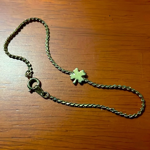 Vintage Gold Plated Shamrock 4 Leaf Clover Bracelet 7.5” - Picture 2 of 7